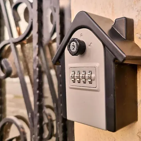 Downtown Studio-loft Apartman *